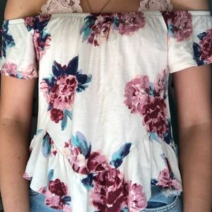 OFF THE SHOULDER FOWER TOP